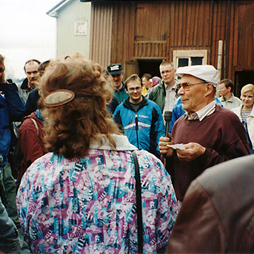 Tinuri Toivo Mäkiön tinausnäytös